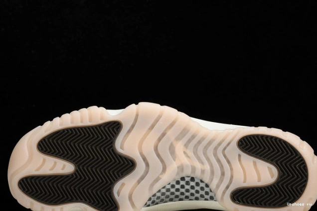Neapolitan AR0715-101 11 Retro   Jordan 0810